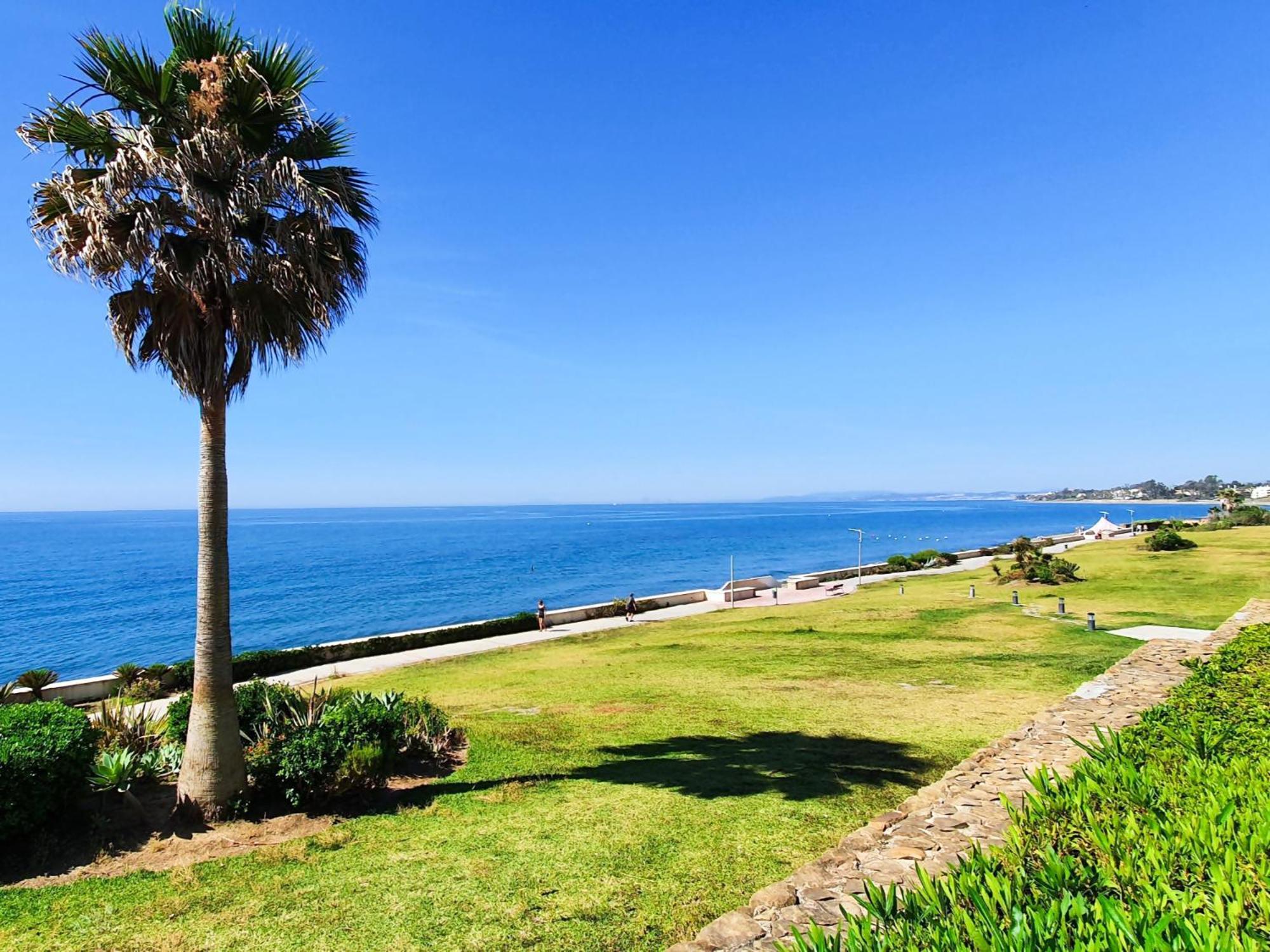 Luxury Frontline Residence Ehhouse Estepona Bagian luar foto