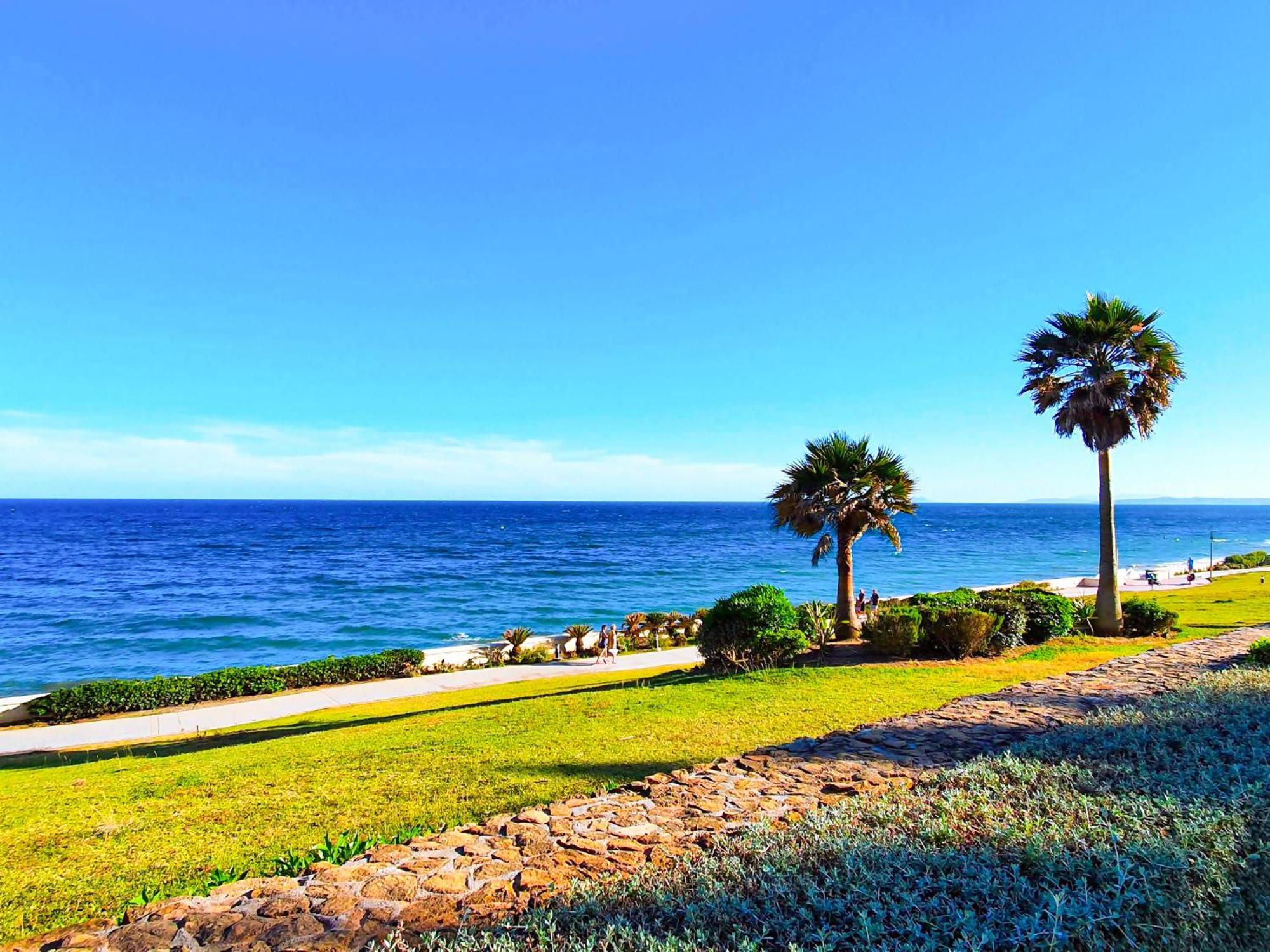Luxury Frontline Residence Ehhouse Estepona Bagian luar foto