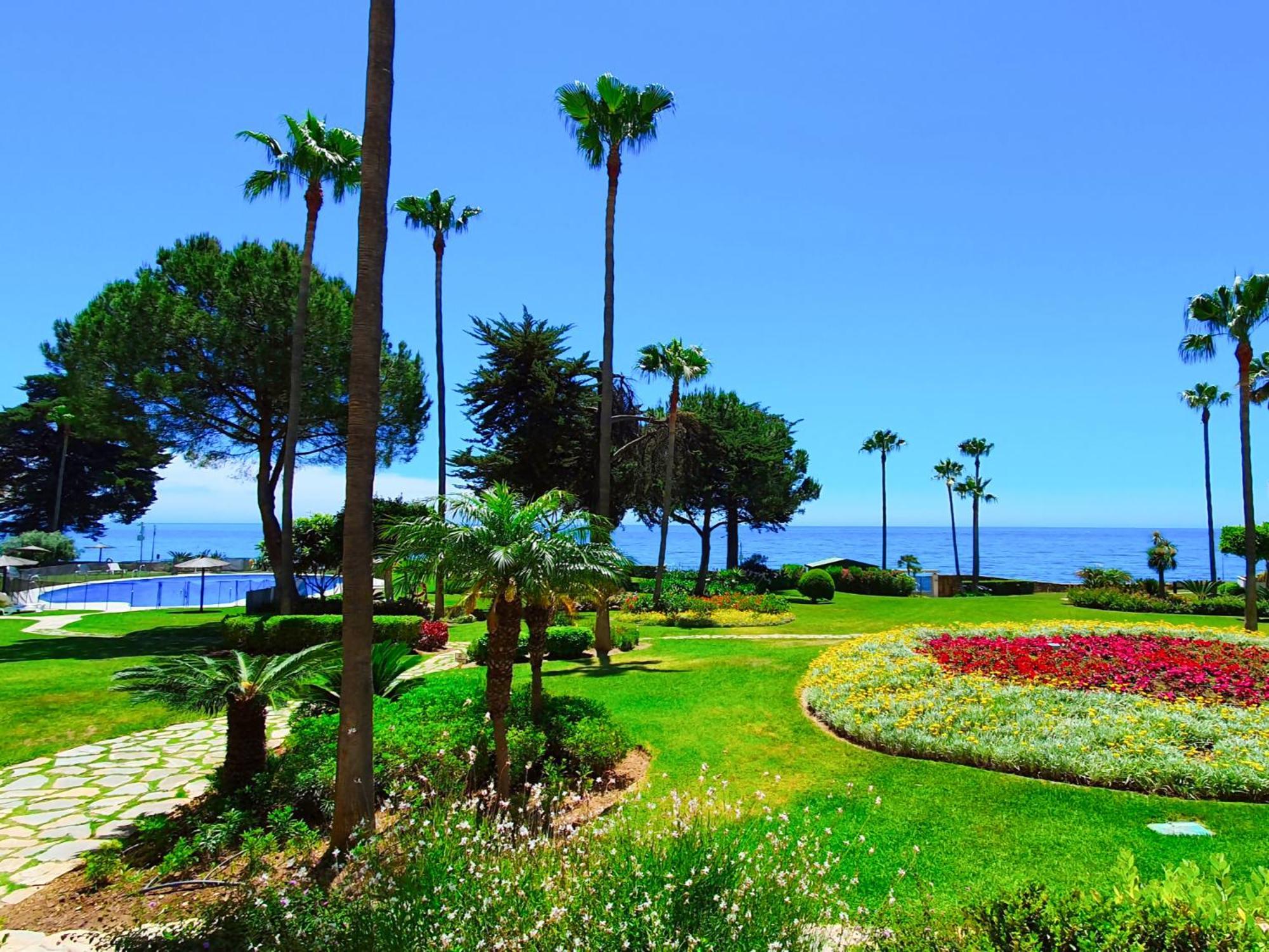 Luxury Frontline Residence Ehhouse Estepona Bagian luar foto
