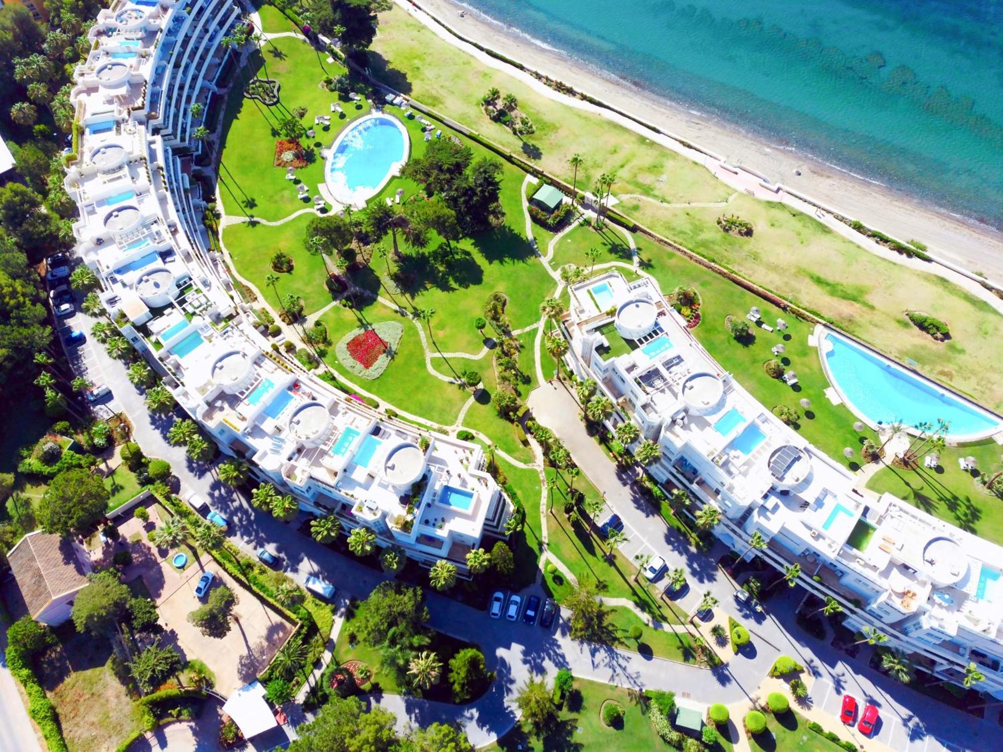 Luxury Frontline Residence Ehhouse Estepona Bagian luar foto